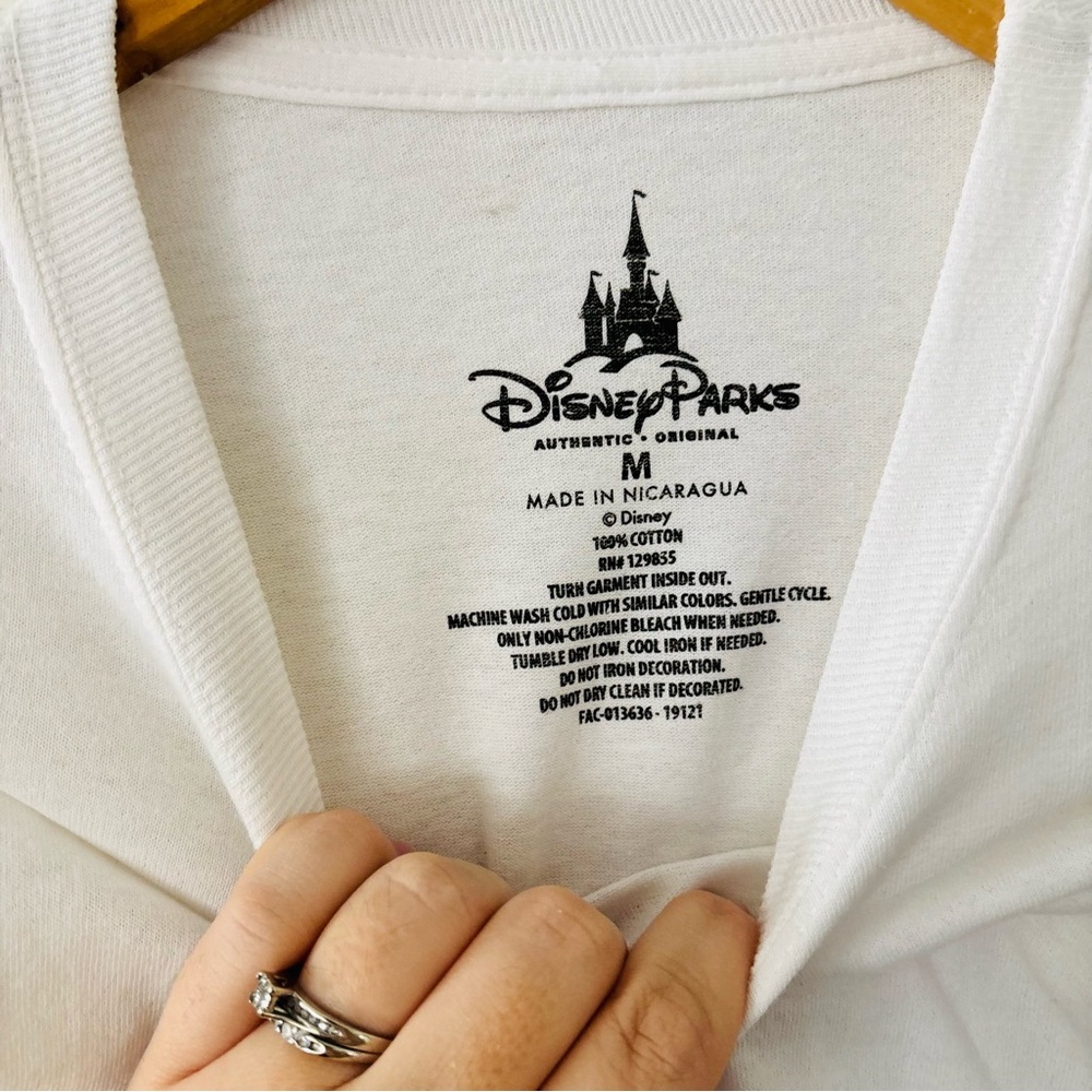 Walt Disney World White Long Sleeve Shirt Castle Graphic Magic Kingdom Medium - Picture 4 of 7